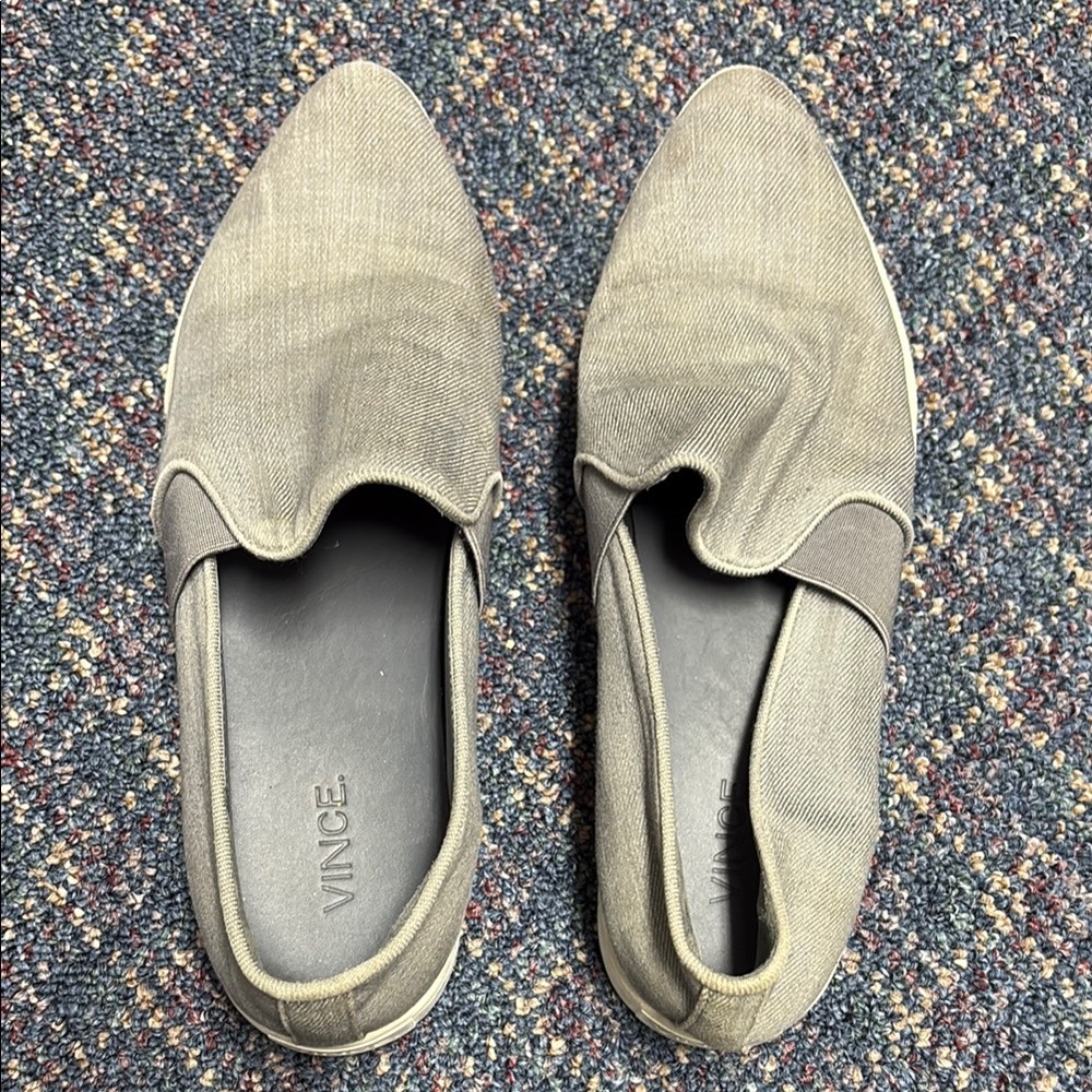 Preloved Vince Tan Slip-On Shoes size 7.5